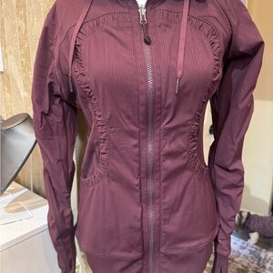 lululemon athletica Maroon‎ Utility Jacket reversible size 6 Dance Jacket